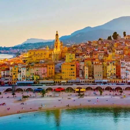 Royal Plaza דירה מנטון