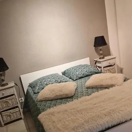 Royal Plaza Apartment